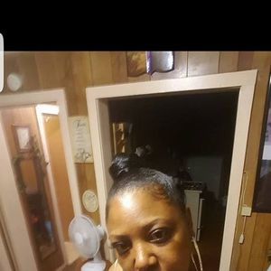 Meet your Posher, Lynette